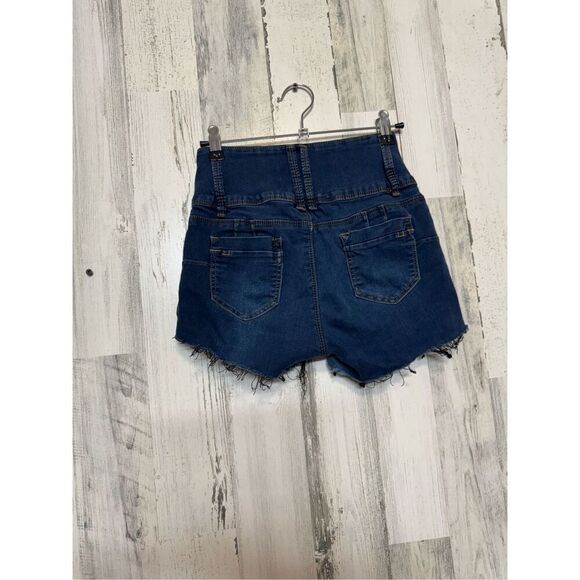 Blue Jean shorts - Picture 2 of 9